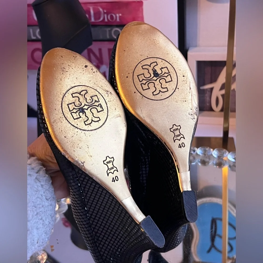 Tory Burch Jude Platform black, snake-embossed leather size 9.5